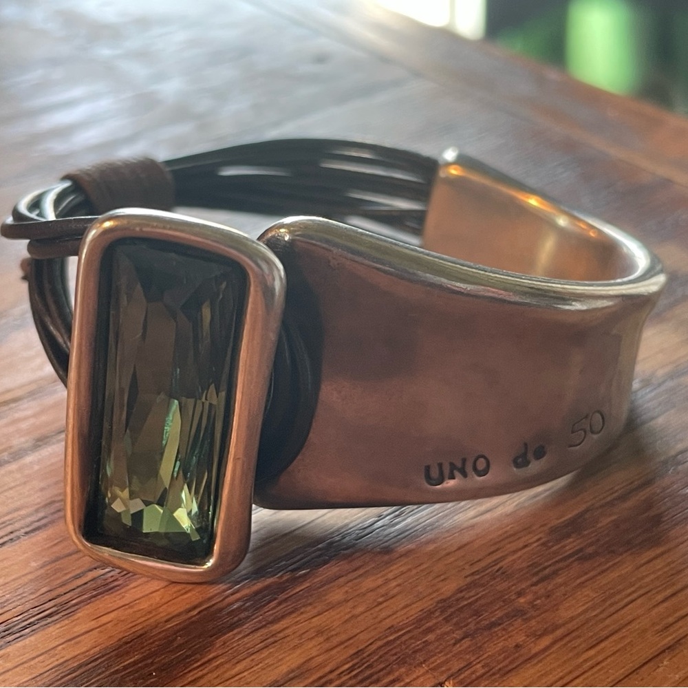 Uno de 50 Silver/Leather Bracelet, Green Stone